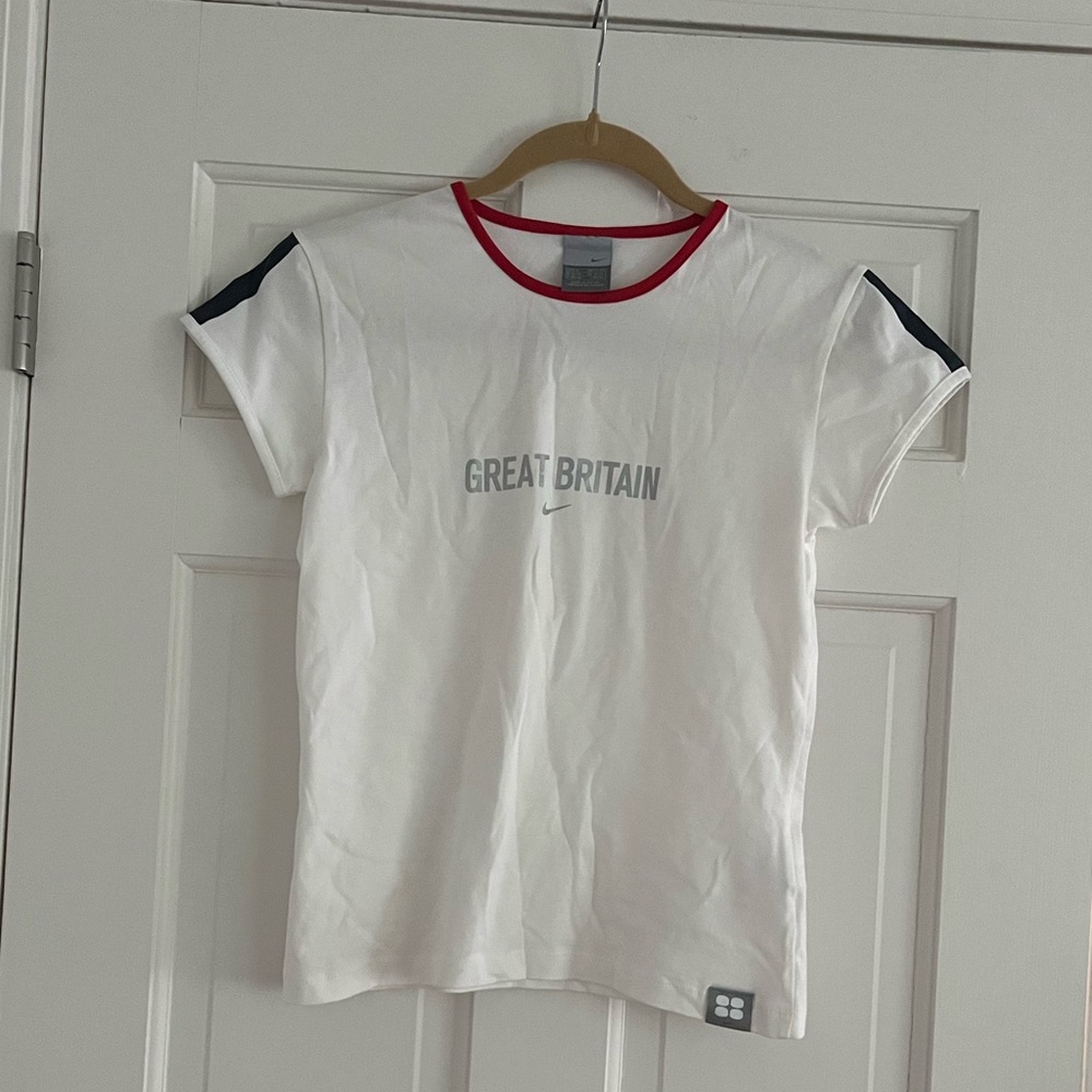 Vintage Nike Great Britain baby tee